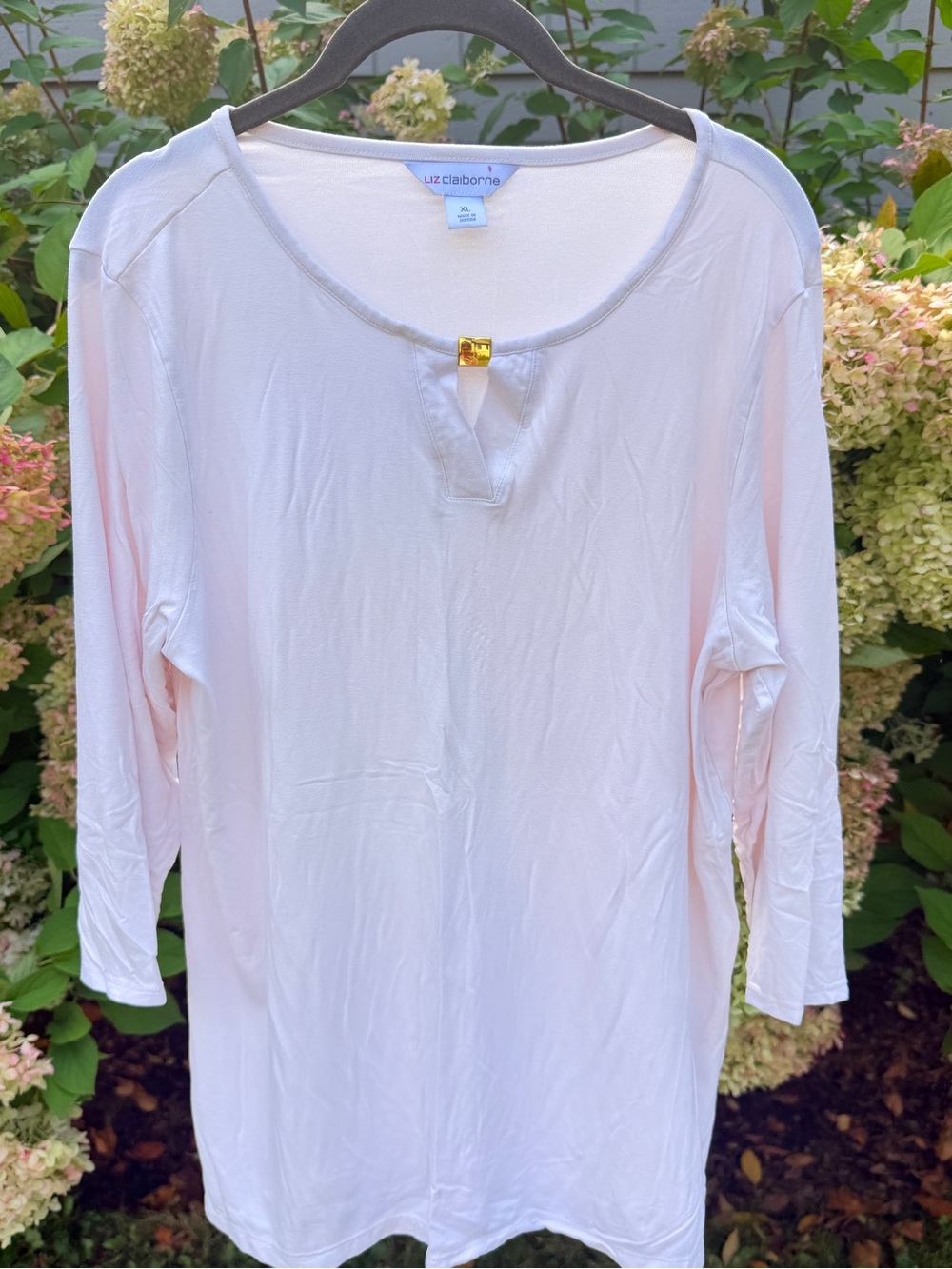 Liz Claiborne Light Pink Long Sleeve Tunic with Gold Accent